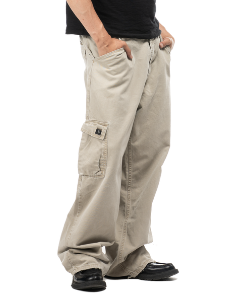 1990s Levi's L2 Khaki Cargos