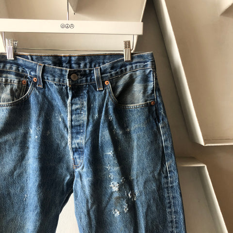 90's Levi's 501 - 33” x 29”