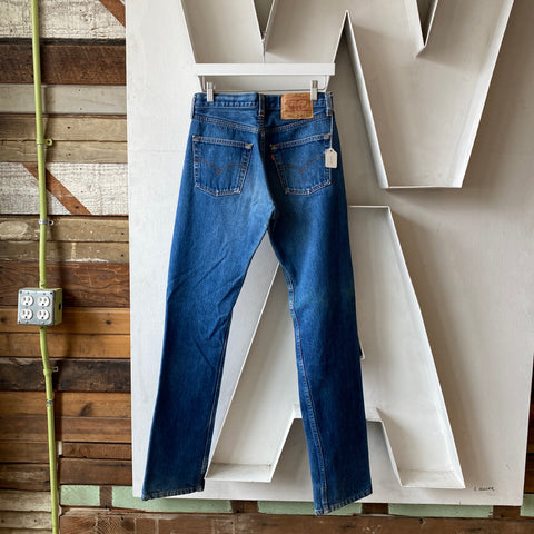 Dark Levi's 501 - 28" x 32"