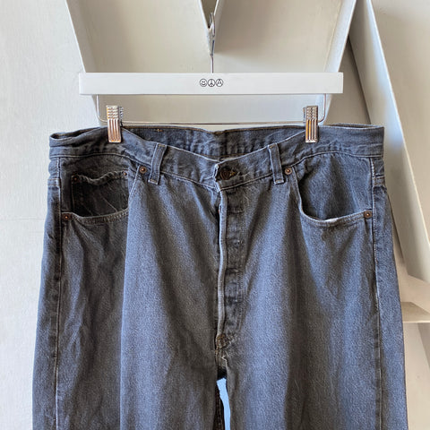 90's Levi’s 501 - 38” x 29”
