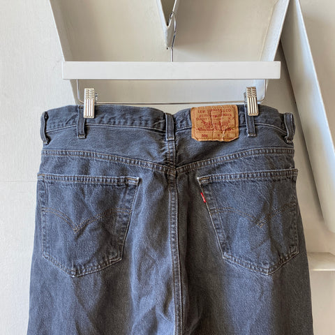 90's Levi’s 501 - 38” x 29”