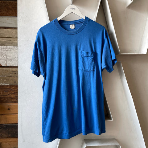 80’s Fruit of the Loom Tee - Medium