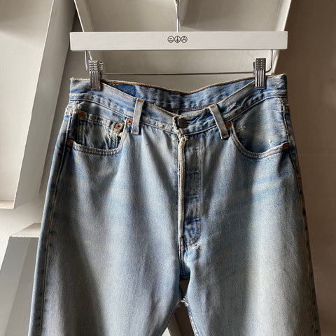 90's Cropped Levi’s 501 - 30” x 24”