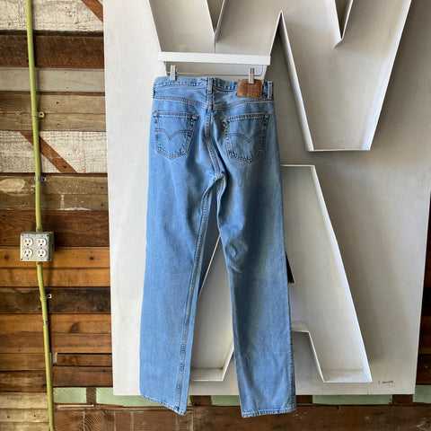 90's Levi's 501 - 32” x 35”