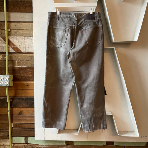 90’s Levi’s 514 Jeans - 33” x 26.5”