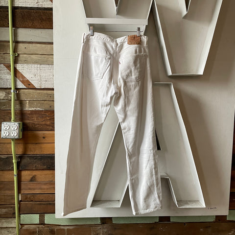 90’s White Levi’s 501 - 30” x 30”