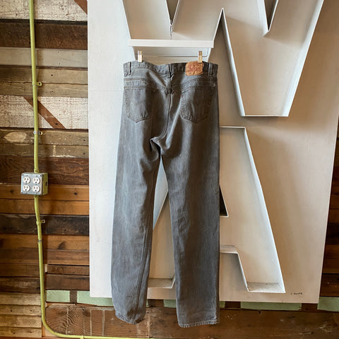 90's Levi’s 501 - 35” x 36”