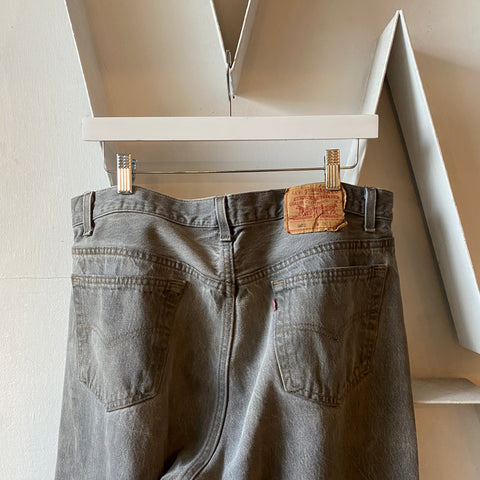 90's Levi’s 501 - 35” x 36”