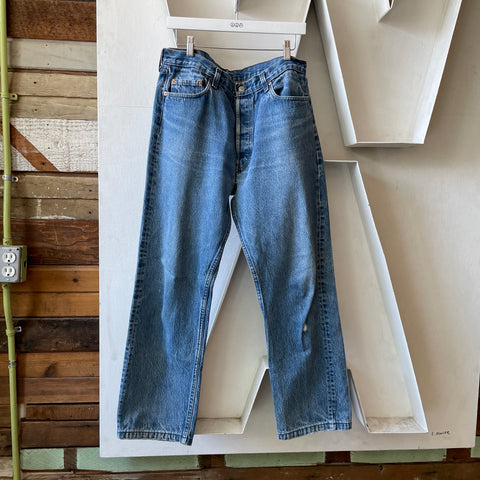 80’s Levi’s 501 - 35” x 28”
