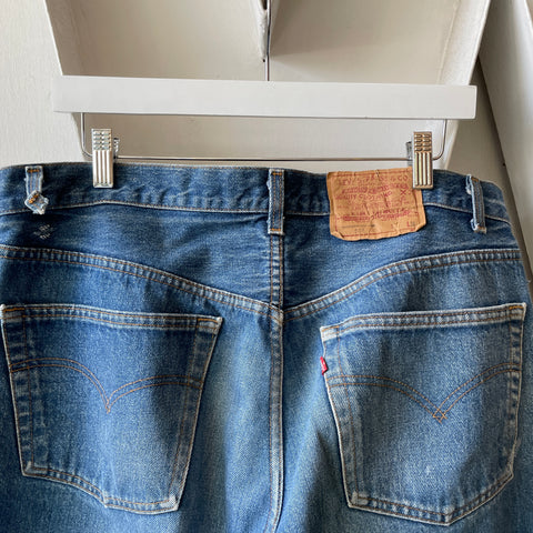 80’s Levi’s 501 - 35” x 29.5”