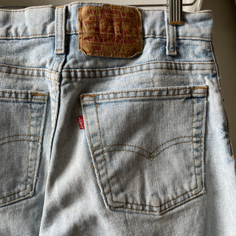90’s Levi’s 550 - 27” x 29.5”