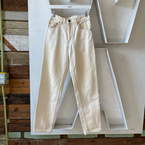90’s Cream Levi’s 550 - 27.5” x 30.5”