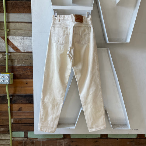 90’s Cream Levi’s 550 - 27.5” x 30.5”