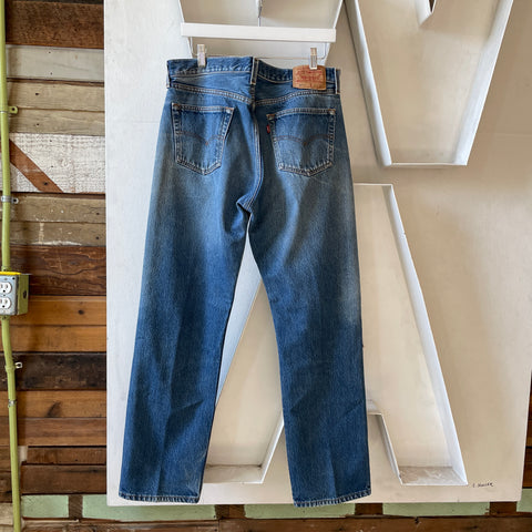 90’s Levi’s 501 - 33” x 30”