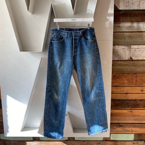 90’s Levi’s 501 - 32” x 31”