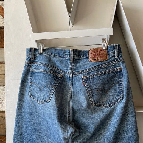 90’s Levi’s 501 - 32” x 29”