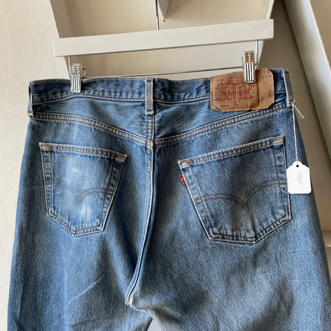 90’s Levi’s 501 - 33” x 30”