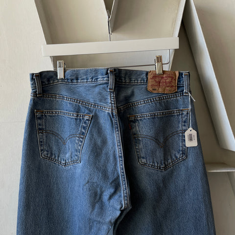 90’s Levi’s 501 - 33” x 32”