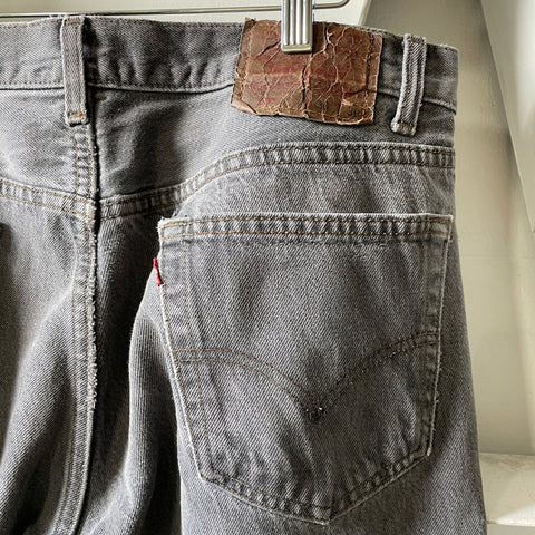 90’s Levi’s 501 - 34” x 29”