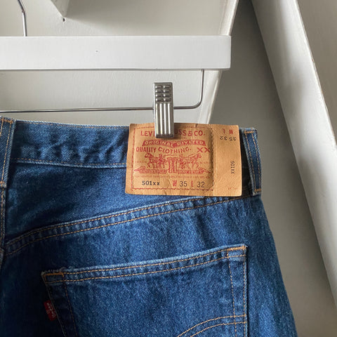 90's Levi’s 501 - 34” x 29”