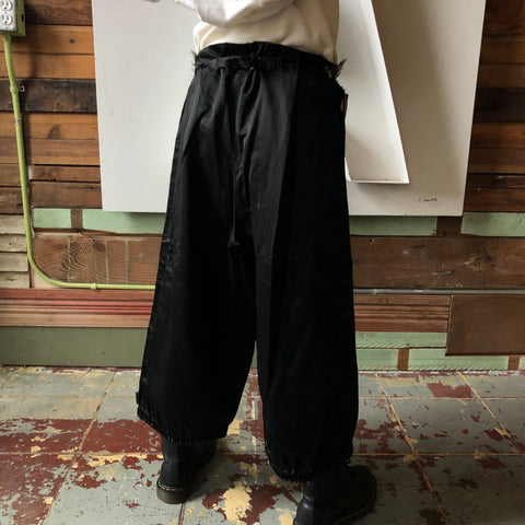 30’s Satin Cropped Buckle Back Trousers - 28” x 19”