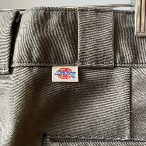 80’s Crisp Dickies - 28” x 33”