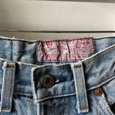 80’s Levi’s Black Bar Skinny Fit - 26" x 31"