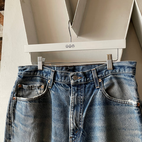 90's Levi’s 501 - 33” x 31”