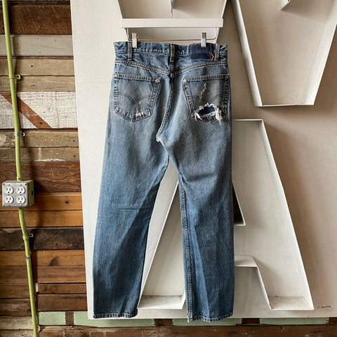 90's Levi’s 501 - 33” x 31”