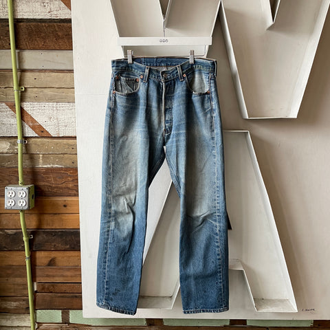 90's Levi’s 501 - 32” x 29”