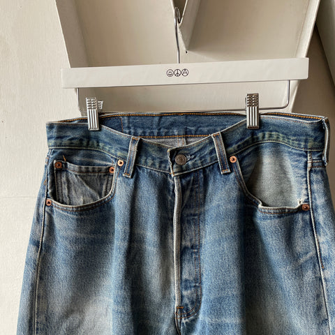 90's Levi’s 501 - 32” x 29”