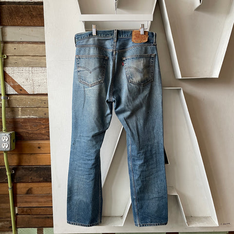 90's Levi’s 501 - 32” x 29”