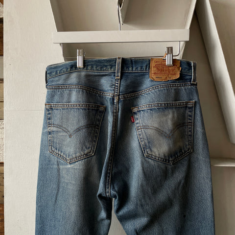 90's Levi’s 501 - 32” x 29”