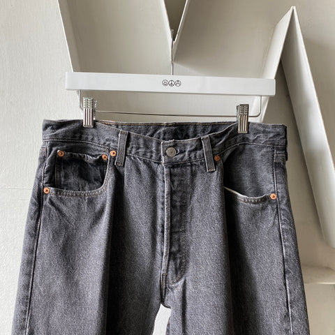 90's Levi’s 501 - 33” x 30”