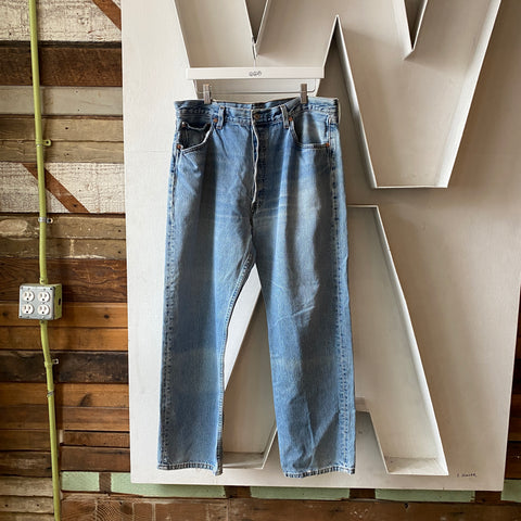 90's Levi’s 501 - 36” x 29”