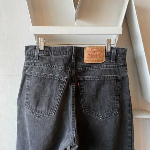 90’s Levi’s 550 - 33” x 32”