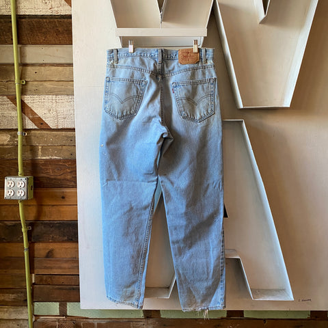 90's Levi’s 550 Painters - 35” x 32”