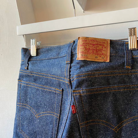 80's 701 No Wash - 25” x 32”