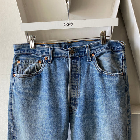 90's Levis 501 - 32” x 29”