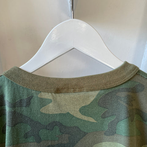 80’s Cabelas Camo Pocket Tee - Medium