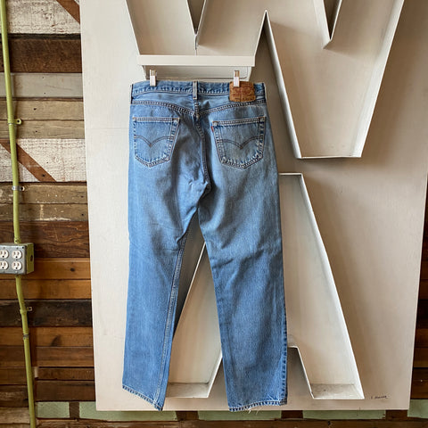90’s Levi’s 501 - 34” x 31”