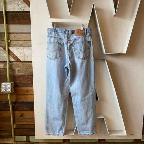 90’s Levi’s 550 - 33” x 29”