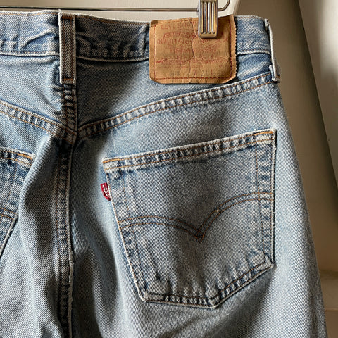 90’s Levi’s 501 - 30” x 30”
