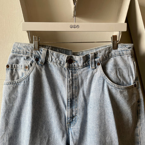 90’s Levi’s Light Wash 560 - 34” x 30”