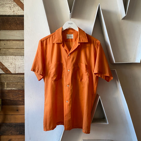 60's Arrow Button up - Medium