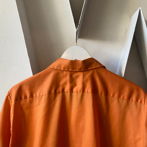 60's Arrow Button up - Medium