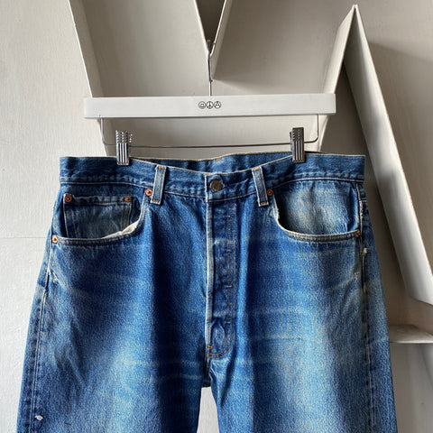 80’s Levi’s 501 - 35” x 27”