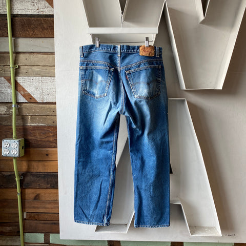 80’s Levi’s 501 - 35” x 27”