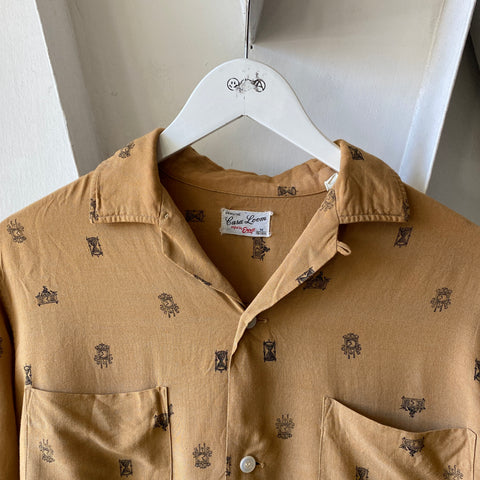 50's Clock Pattern Button Up - Medium
