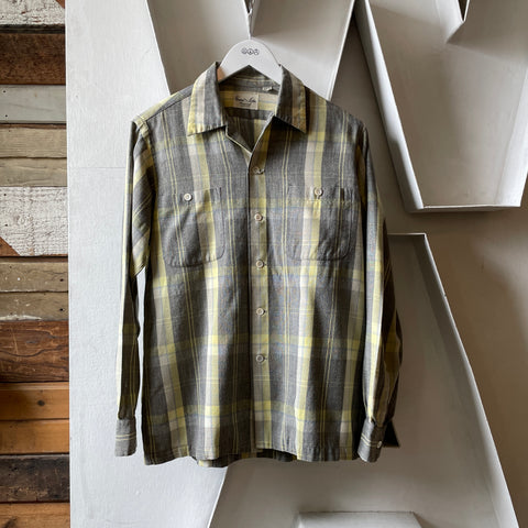 1960s Game and Lake Plaid Loop Collar